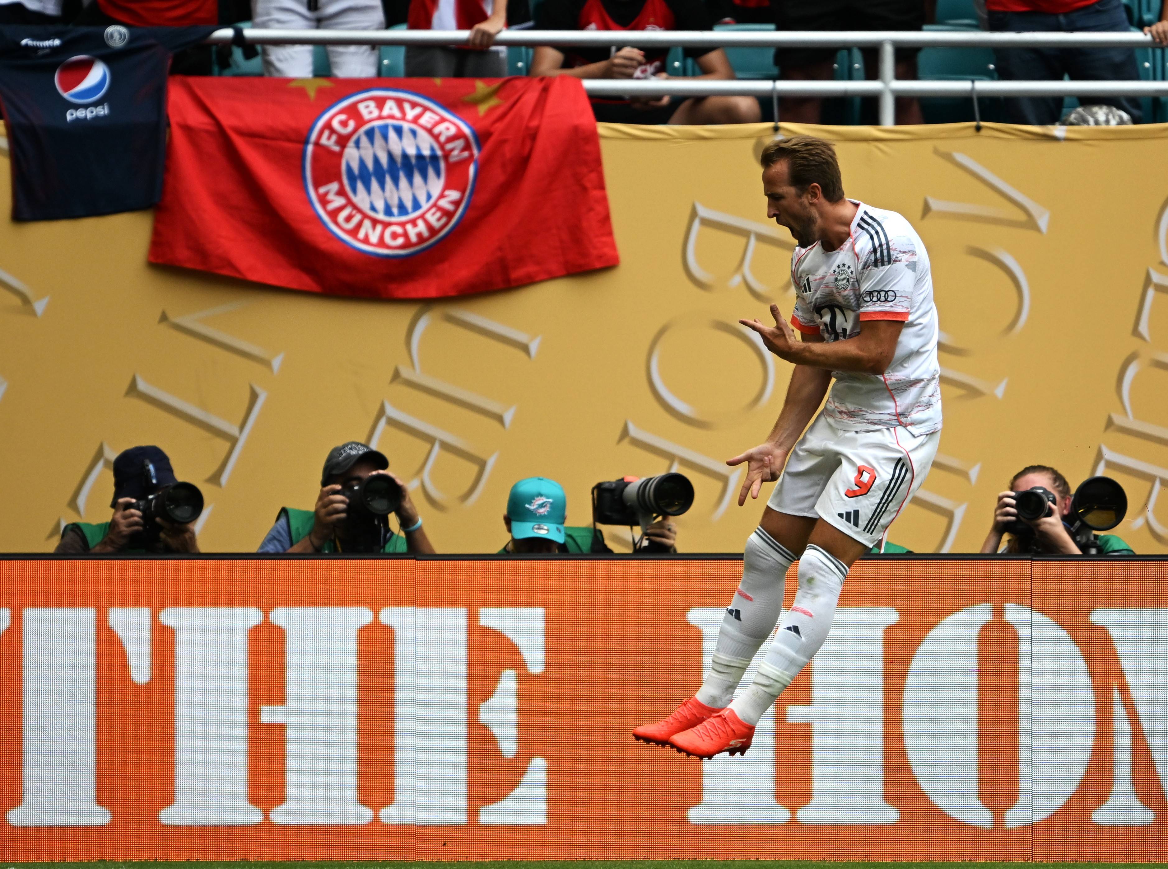 足球世俱杯｜拜仁慕尼黑晋级八强