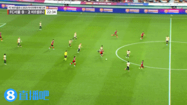 半场-亚马尔双响+被断致丢球莱万建功 巴塞罗那3-2首尔FC