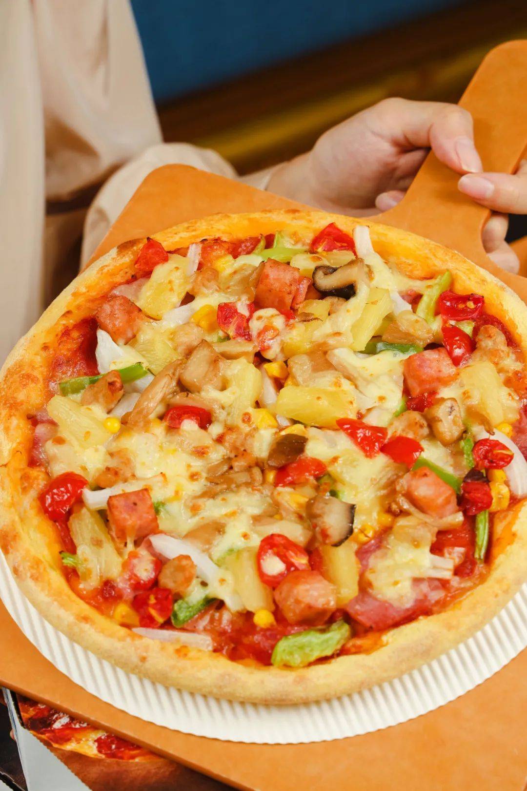 比萨星人速冲!达美乐比萨限时买一送一*,美味加倍享!