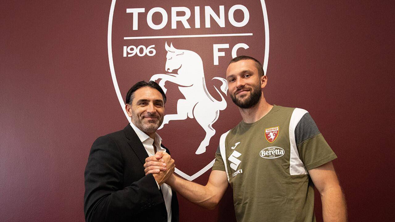 迪马济奥：都灵后卫瓦卢基维茨已离开集训地，即将加盟萨索洛