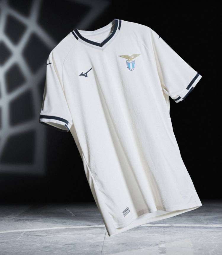 拉齐奥发布新赛季主客场球衣：美津浓设计，致敬米开朗基罗经典