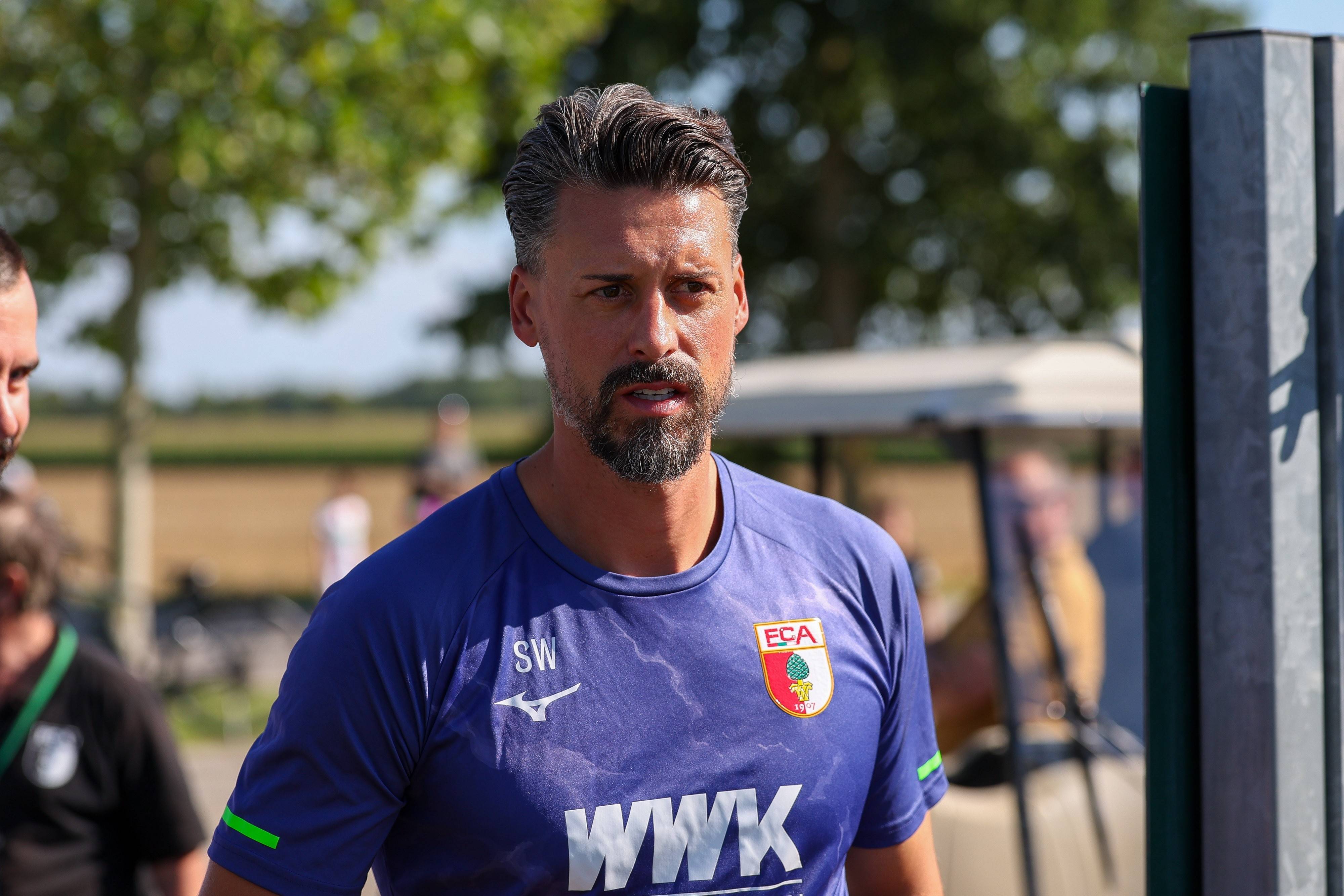 瓦格纳谈执教奥格斯堡:目标每场比赛精疲力竭 球迷必须感到满意