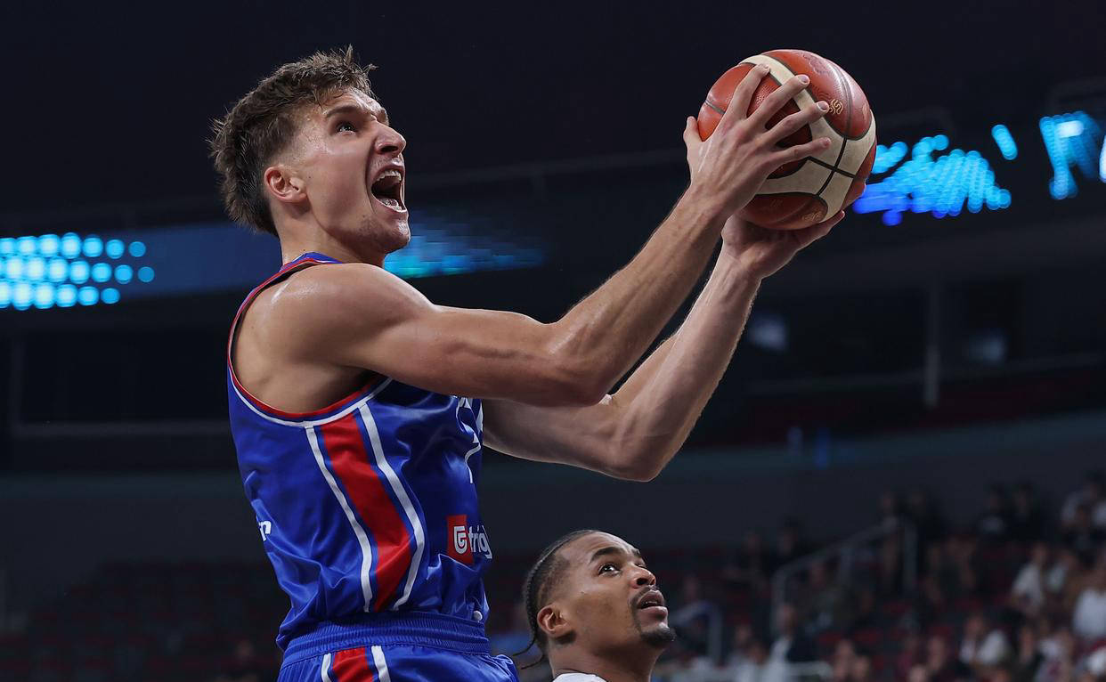 开云体育app-洛杉矶快船近况：签约新秀、比尔努力训练、波格丹受伤情况