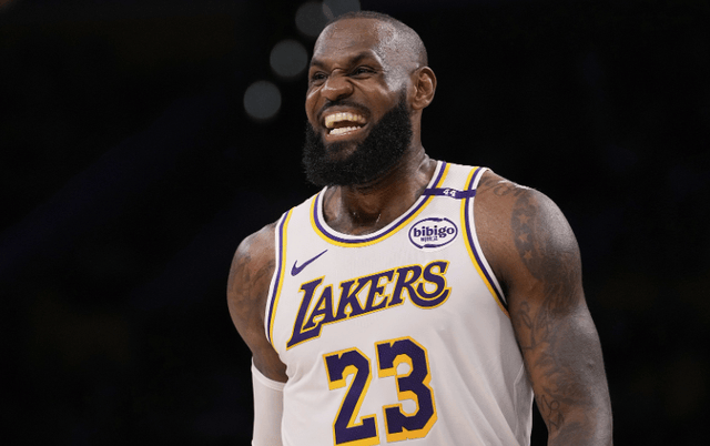 开云体育下载-NBA高管宣布：除非出现这两种情况，否则詹姆斯明年不退役