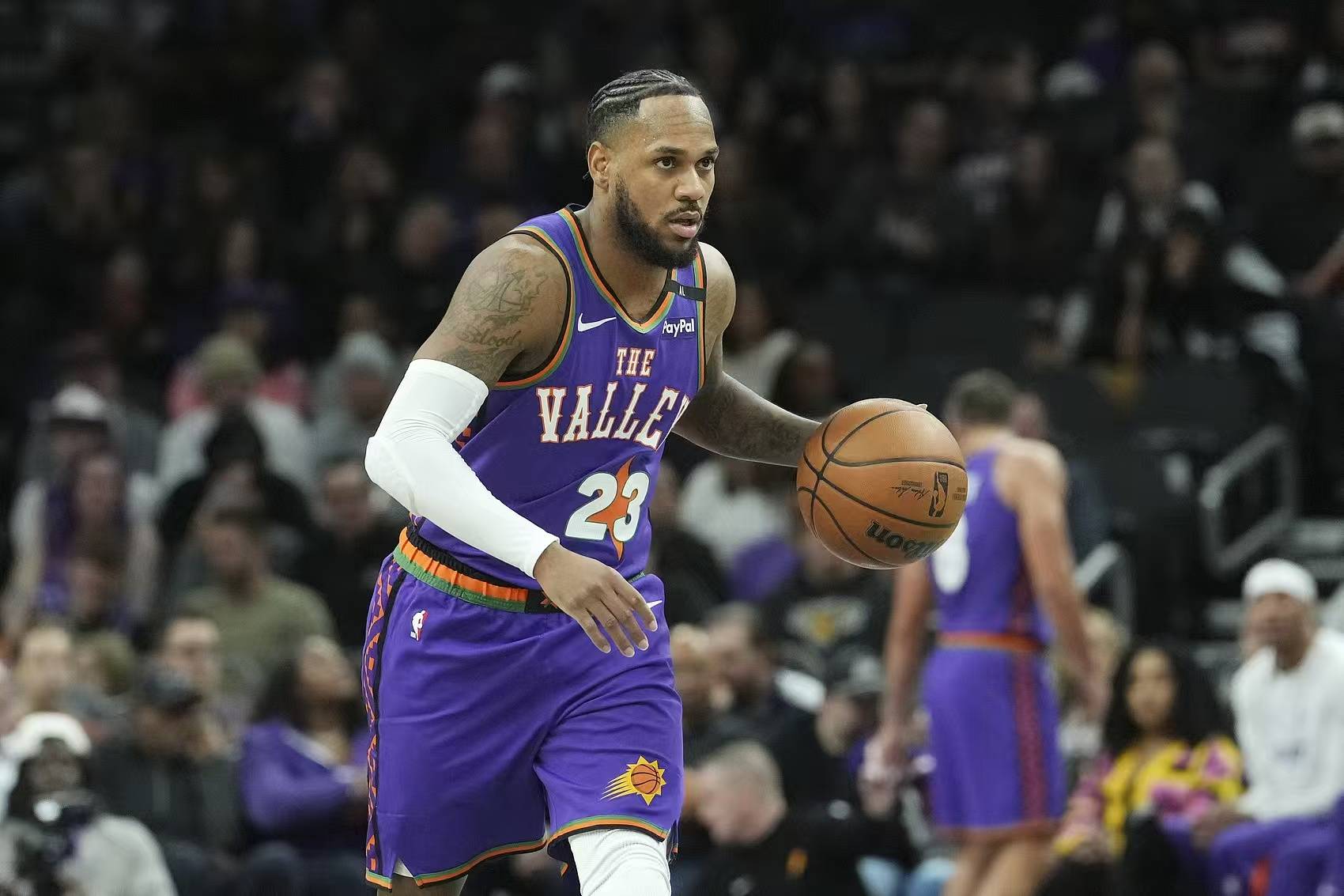 开云体育首页-NBA：湖人给小里+多个首轮？魔仙哥再遭重创，还有两笔裁员