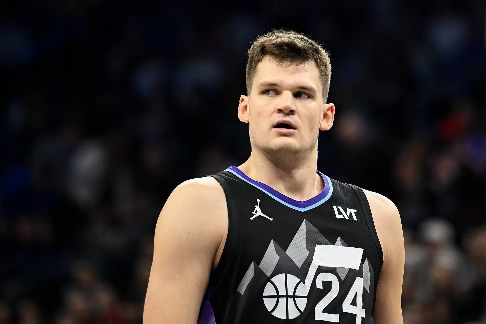 NBA：湖人给小里+多个首轮？魔仙哥再遭重创，还有两笔裁员