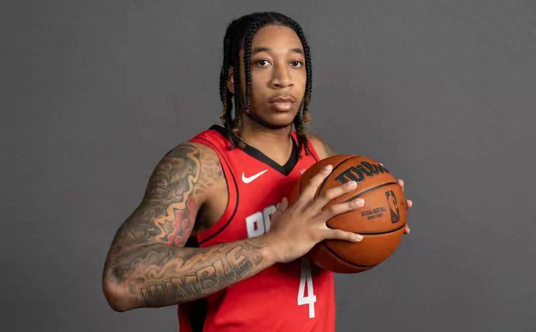 一纸双向合同,火箭队签下23岁MVP,助力新赛季飙升!