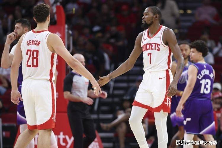2场狂胜31个篮板!火箭队3高塔+前锋群镇守篮下,优势再次扩大