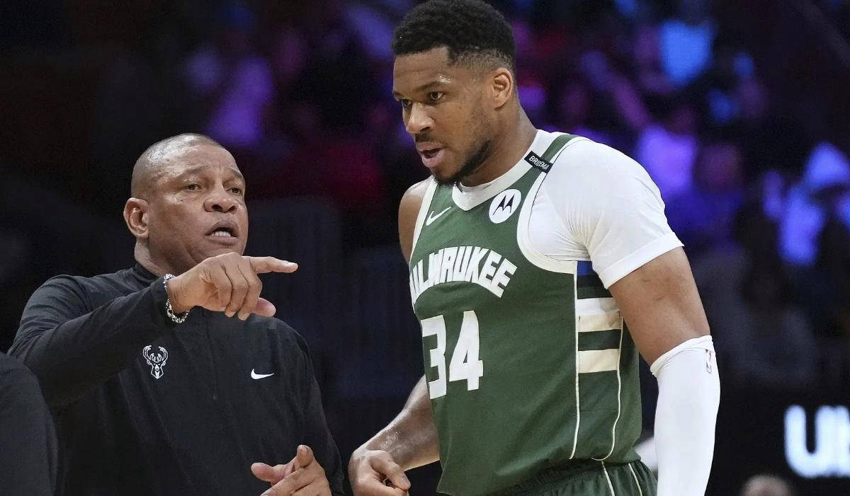 开云体育-字母哥或将离队加盟纽约尼克斯：联盟格局或生变