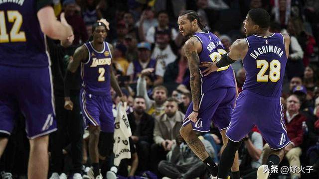 开云体育app-尼克·史密斯凭借一场意想不到的爆发，带湖人战胜波特兰开拓者